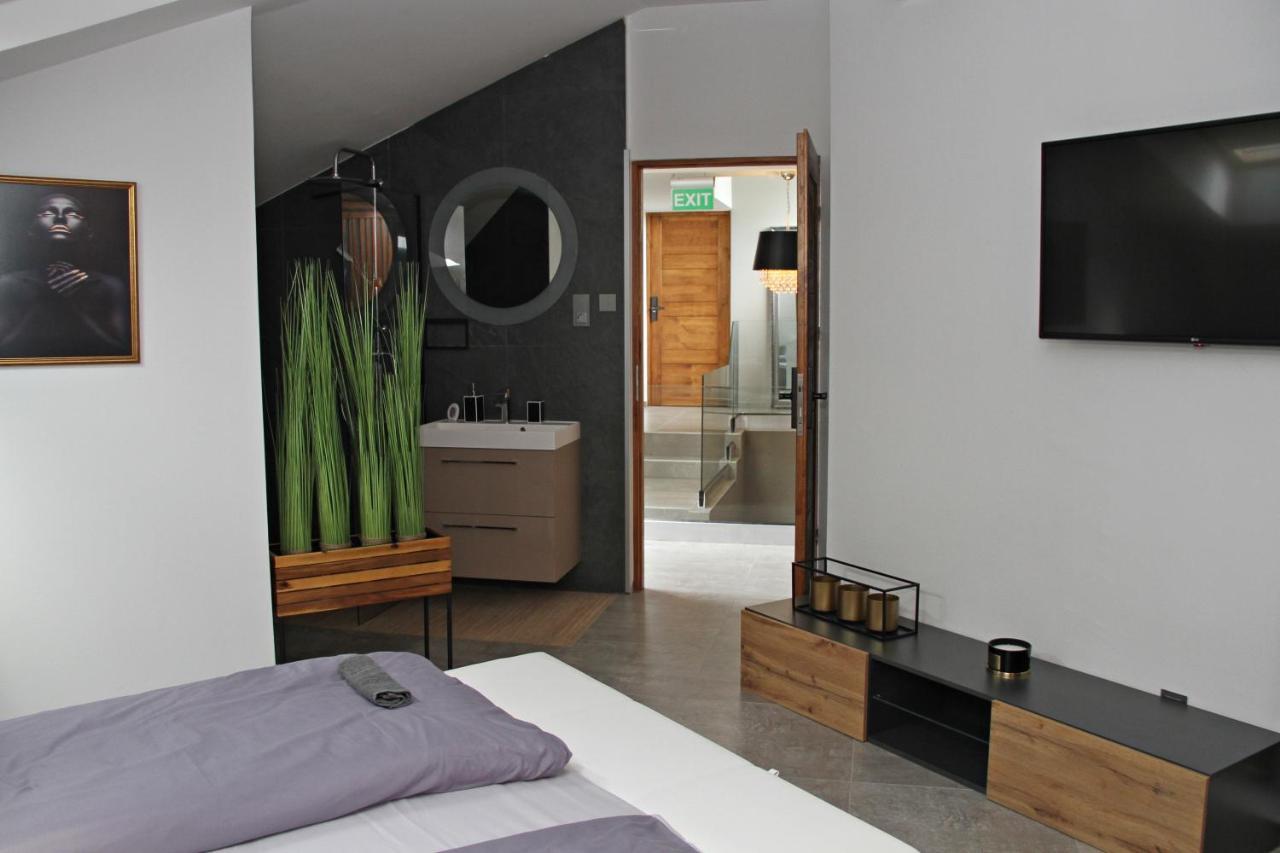 Player'S Pool&Rooms วอนยาร์ควาเชกี ภายนอก รูปภาพ